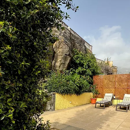 Casa Dos Arrifes - With Ocean View And Private Garden 펜션