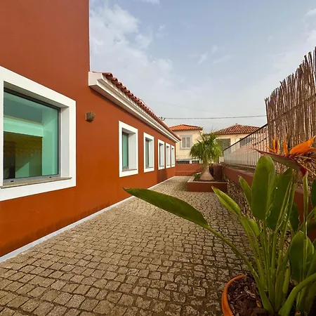 Casa Dos Arrifes - With Ocean View And Private Garden 펜션 푼샬