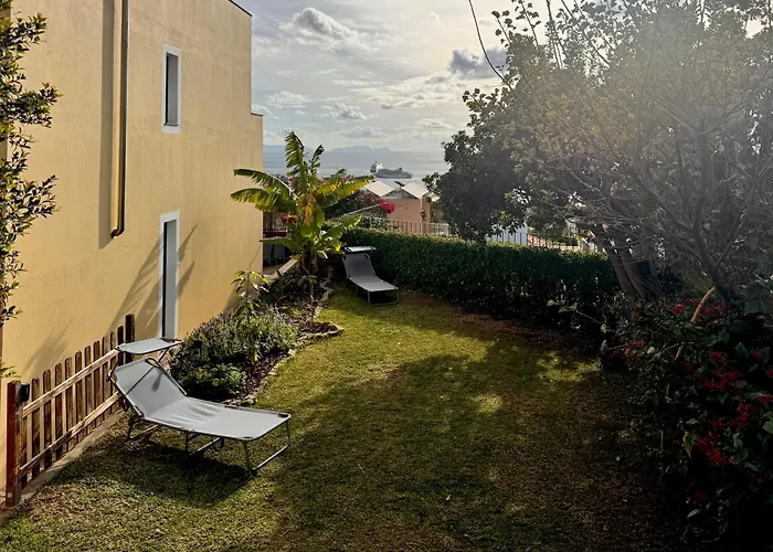 Casa Dos Arrifes - With Ocean View And Private Garden *