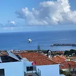 Casa Dos Arrifes - With Ocean View And Private Garden Semesterbostad