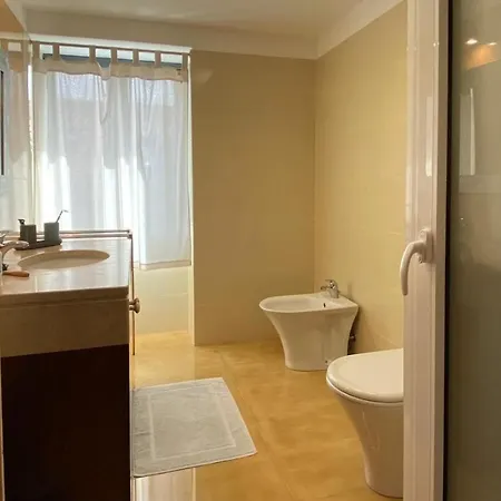 Casa Dos Arrifes - With Ocean View And Private Garden Фуншал
