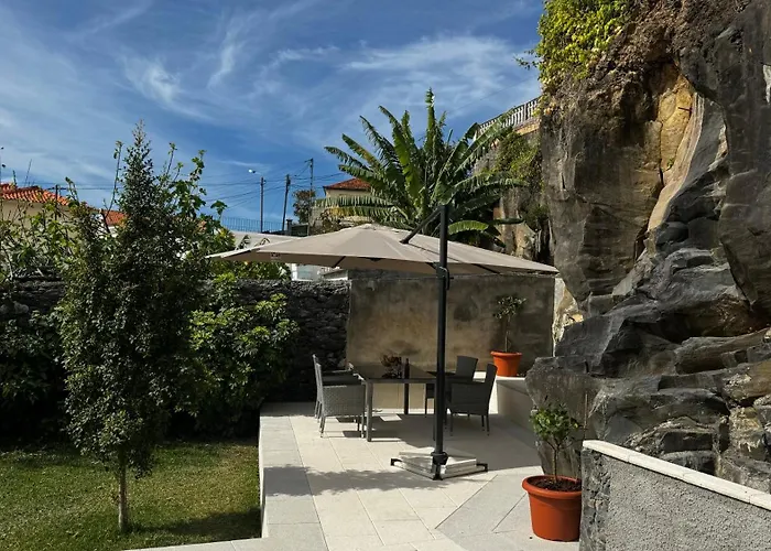 Casa Dos Arrifes - With Ocean View And Private Garden