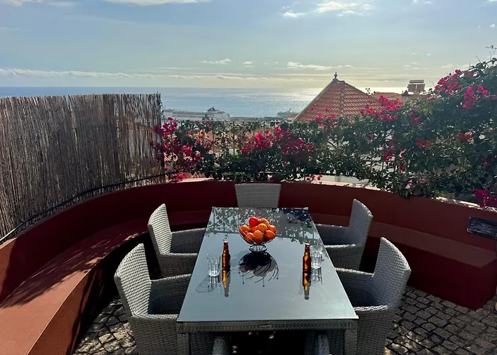 Casa Dos Arrifes - With Ocean View And Private Garden